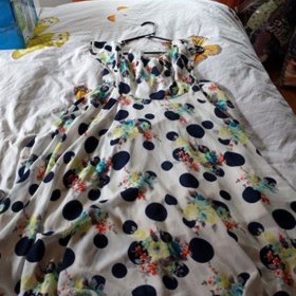 Dress - Picture 1 of 6